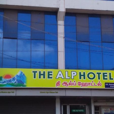 The Alp Hotel มทุราย ภายนอก รูปภาพ