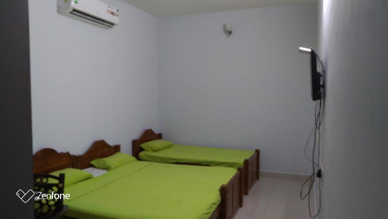 The Alp Hotel มทุราย ภายนอก รูปภาพ