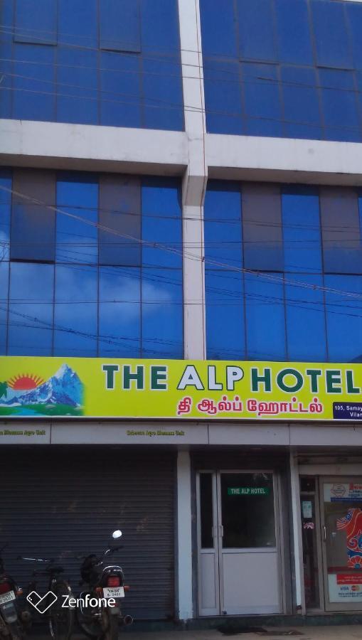 The Alp Hotel มทุราย ภายนอก รูปภาพ